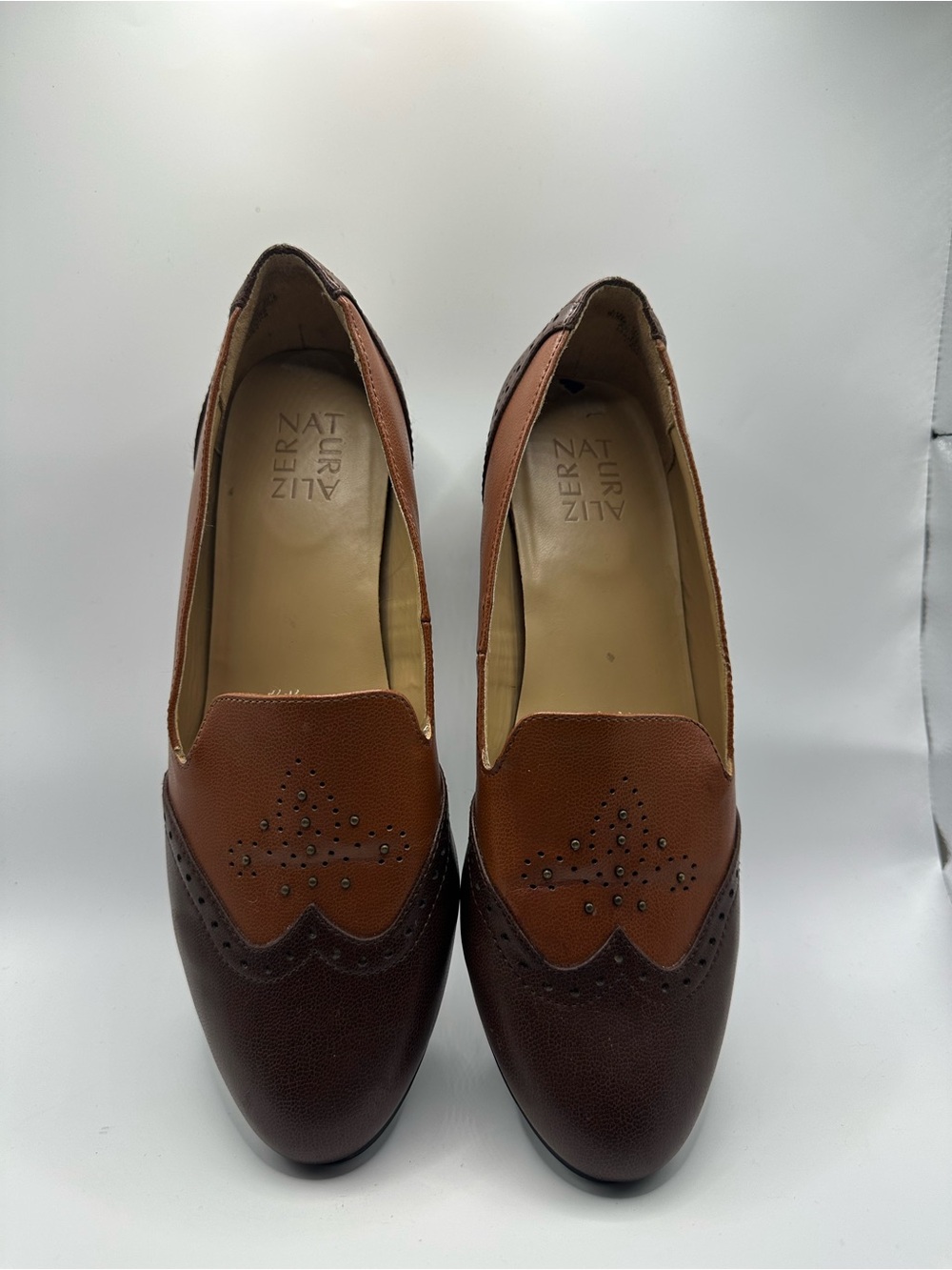 Naturalizer Two-Tone Brown Slip-On Loafers